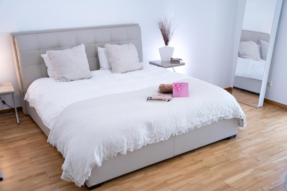 Appartement Beautiful Modern 2br With Big Terrace *